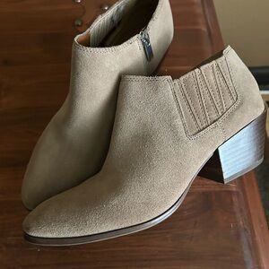 Women's Tan Ankle Boots